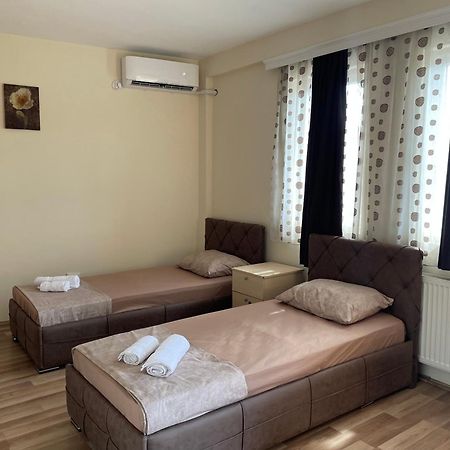 Hotel Balkan Skopje Buitenkant foto